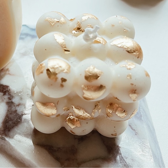 Aesthetic Bubble Soy Luxury Candle - Picture 1 of 4